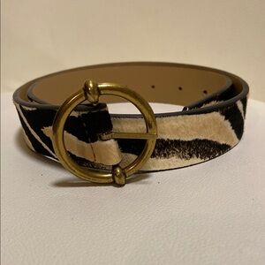 Stylish Cowhide Black and Tan Belt with Gold Buckle